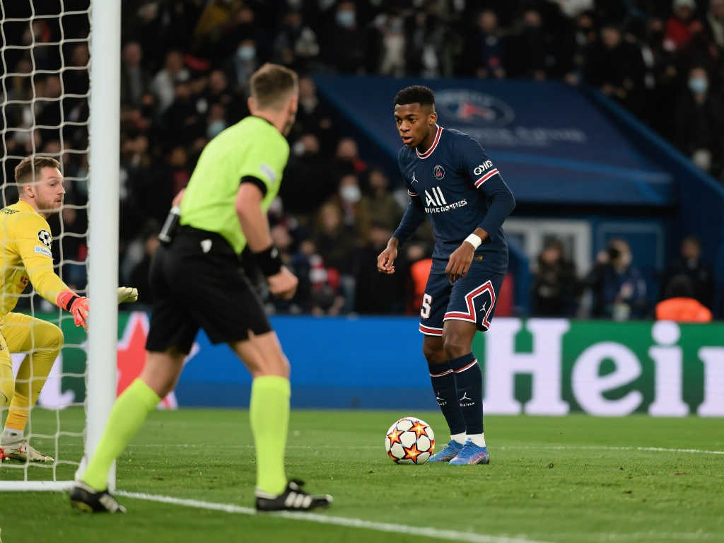 欧冠半决赛点球失手,维蒂尼亚职业生涯首度失误 欧冠半决赛点球失手,维蒂尼亚职业生涯首度失误